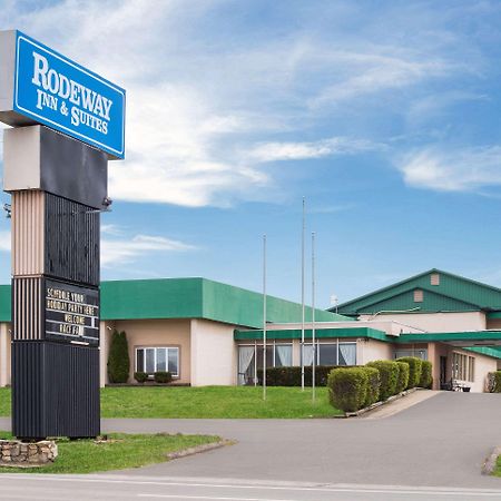 Rodeway Inn And Suites Портсмут Экстерьер фото