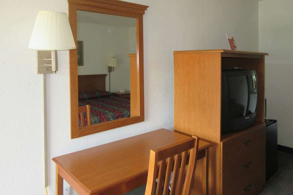 Rodeway Inn And Suites Портсмут Номер фото